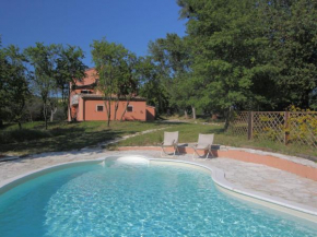 Delightful Holiday Home in Cossignano with Swimming Pool Cossignano